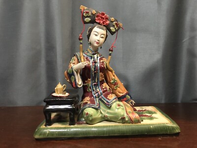 Chinese Wucai Porcelain Pottery Shi Wan Lady Reclining Manchu