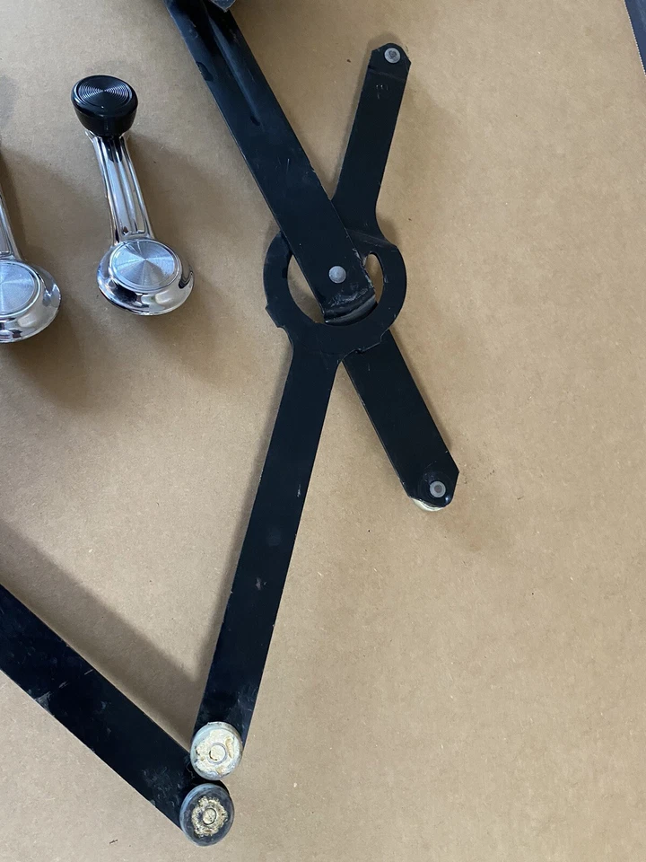 82 95 Chevy G10 G20 G30 Manual Window Regulator Crank GMC Vandura Rally Van - Image 4 of 4