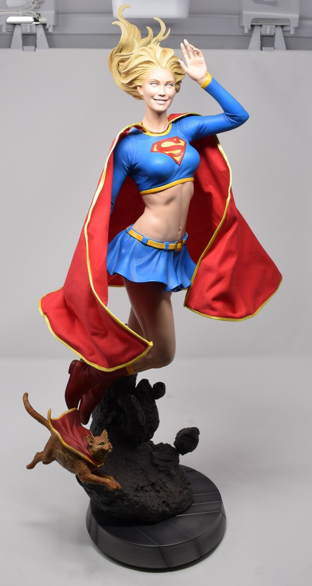 Supergirl Sideshow Collectibles Statue Figure Artgerm 447/1000