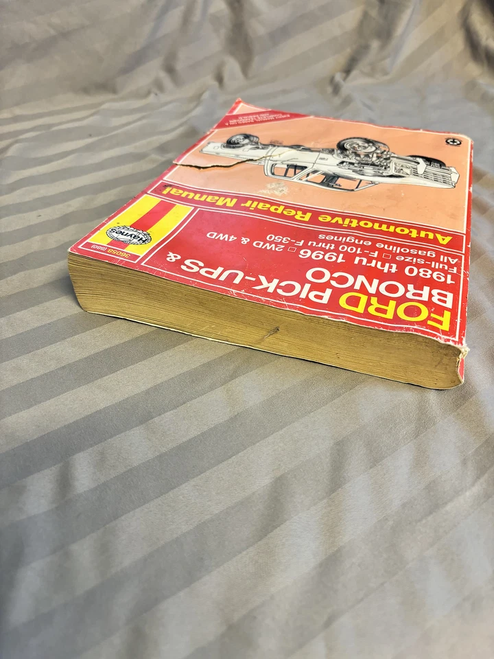 HAYNES Ford Pick-ups & Bronco 2WD 4WD Repar Manual 1980-1986 Rip in Front Cover - Image 4 of 4