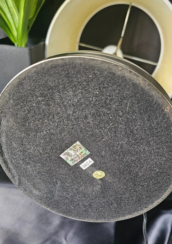 Lámpara de mesa Adesso de 23 pulgadas contemporánea de acero inoxidable con pantalla de tela blanca Foto 4 de 4