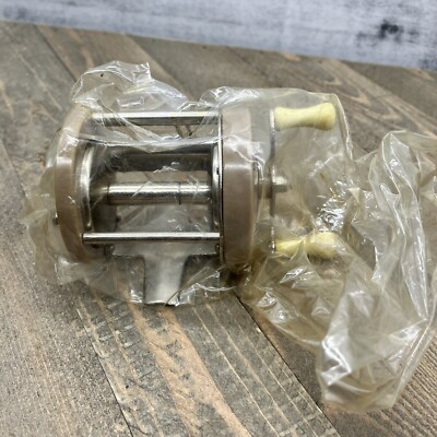 Vintage Vanguard R 14 Level Wind Fishing Reel Japan NOS In Box | eBay Vintage Vanguard R 14 Level Wind Fishing Reel Japan NOS In Box | eBay