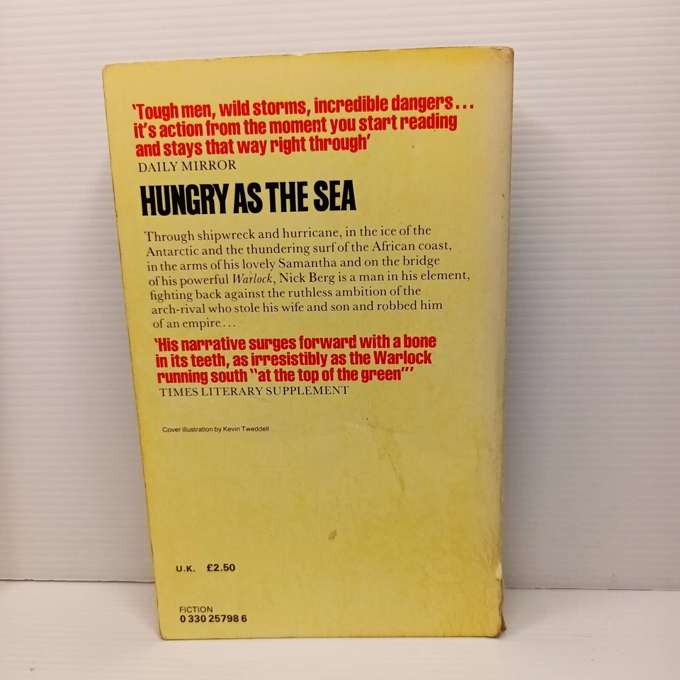 Paquete de 3 novelas de Wilbur Smith. Cry Wolf. Grita al diablo. Hambriento como el mar. Foto 2 de 4