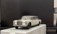 CMC 1:18 Mercedes-Benz 600 Pullman W100 White Swan 1969 M-215 Limited Edition
