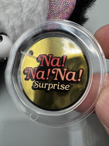 Na Na Na Surprise Winnie Joyful Panda 11” Fashion Doll Dark Hair - Picture 5 of 10