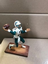 Dan Marino Salvinos NFL Figurine Miami Dolphins Figurine Statue Brand NEW