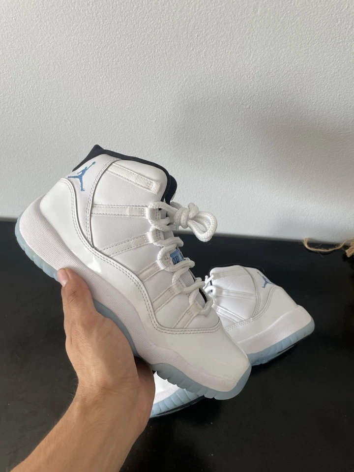 Jordan 11 Retro Legend Blue GS Size 6Y/7.5W SHIPS IN 24HRS! - Image 2 of 4