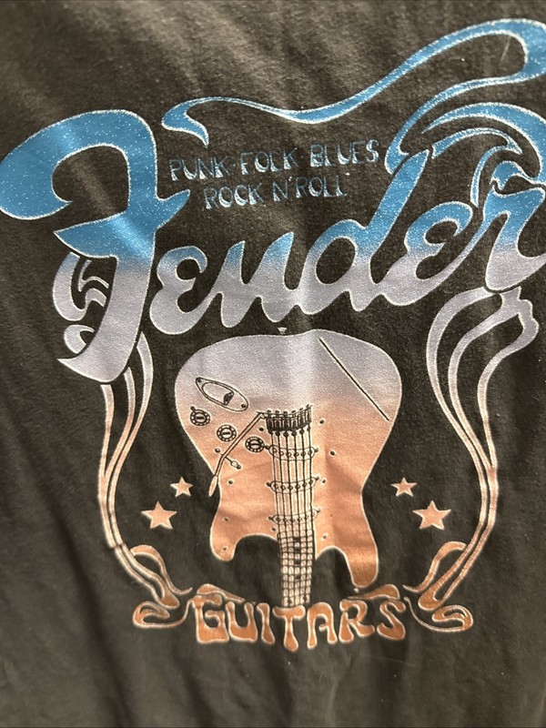 Fender Guitars T-Shirt Women's Graphic Tee  Medium