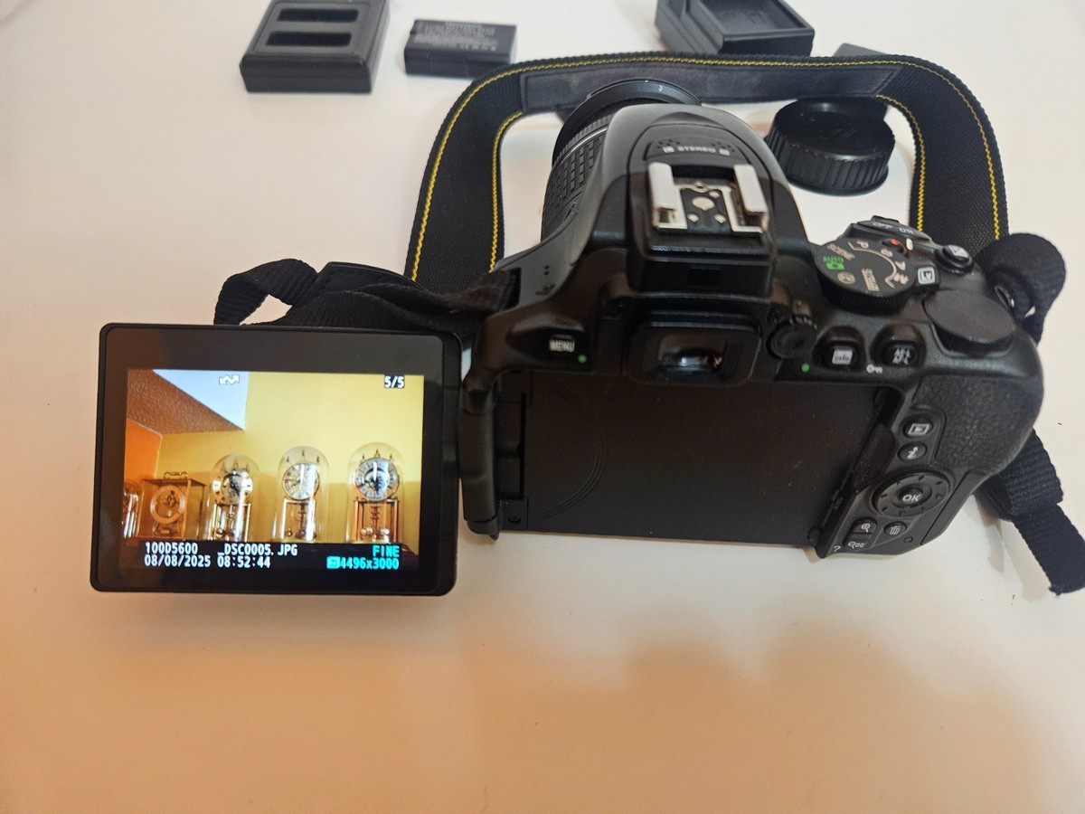 Nikon　D5600 Nikon D5600 DSLR Digital SLR Camera with Nikkor DX VR 18-55mm Lens