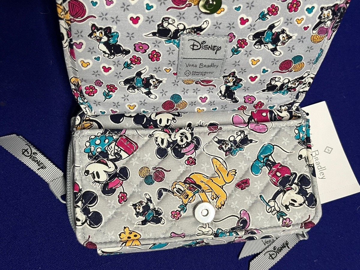 【Vera Bradley】ミッキーマウス アイコン柄 クロスボディバッグ Disney Mickey Mouse Crossbody - Nylon | Vera Bradley