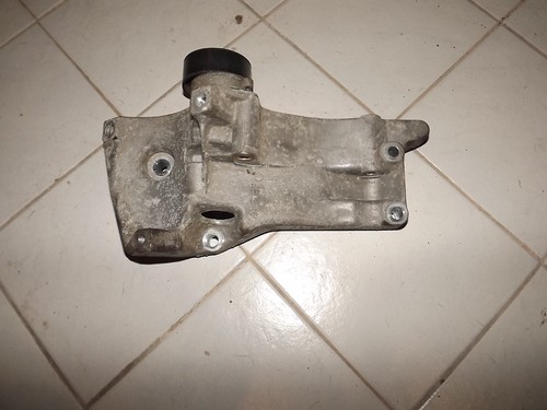 VW Polo Lichtmaschinen-Montagehalterung 1.4 16V Benzin 59kW (80 HP) 036145169G