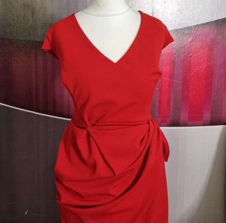 QUIZ RED LONG EVENING DRESS SIZE 20 eBay