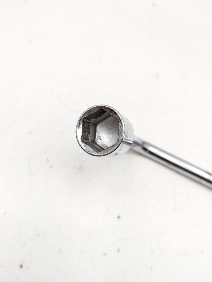1998-2000 Lexus LS400 Lug Nut Wrench OEM - Image 3 of 4