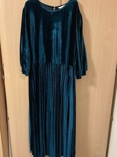 Love & Roses Teal Velvet Pleated Dress Size 24