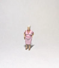 Arttista #1105 - Old Woman Standing - O Scale Figure - Model Trains - NEW