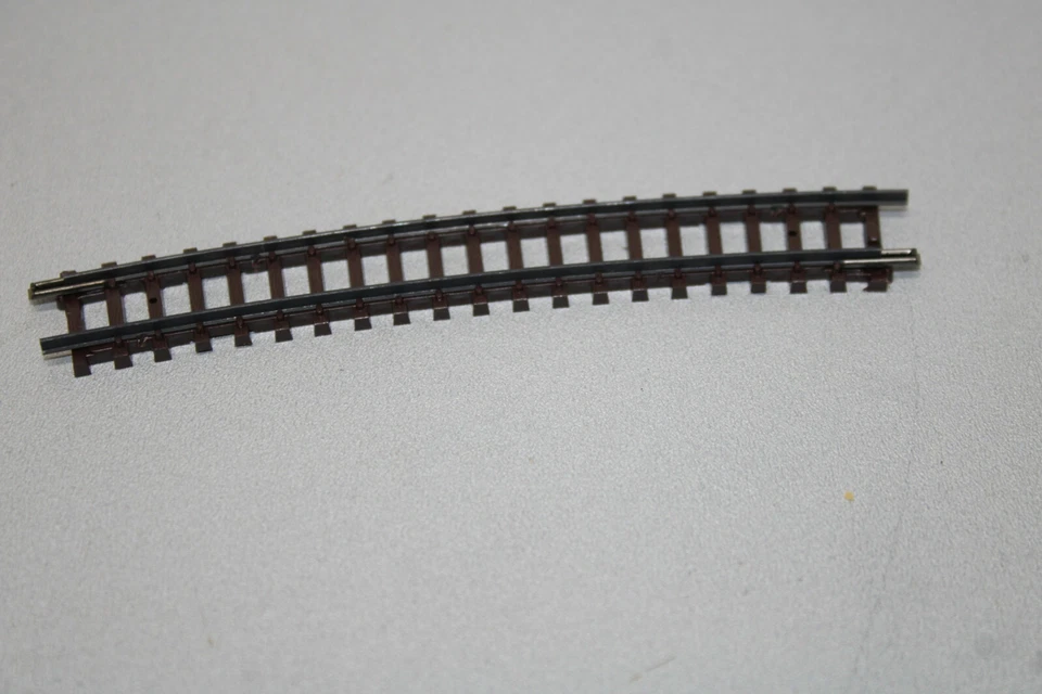 Arnold 1540 Track Piece Curved R3 400mm 15° Gauge N - Image 1 of 1