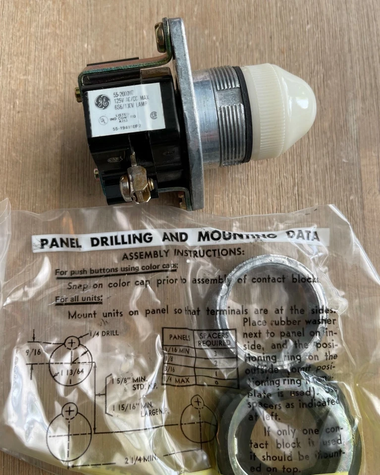 GENERAL ELECTRIC CR2940UC212F2 HD LUZ INDICADORA HERMÉTICA BLANCA NUEVA EN CAJA Foto 4 de 4