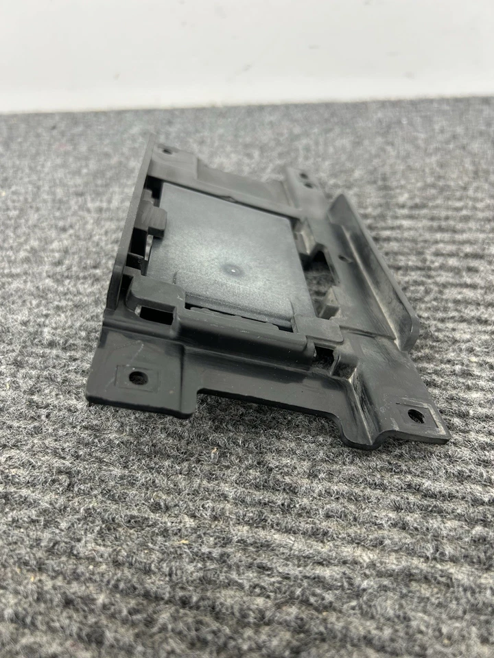 OEM 2022 - 2024 Jeep Grand Cherokee Cruise Control Distance Radar 68440586AK - Image 4 of 4