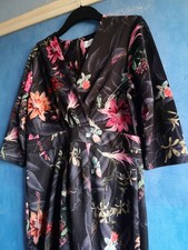Closet London Curves Black Tropical Floral 3/4 Sleeve Wrap V Neck Dress Size 18