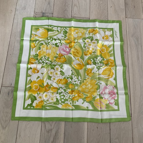 NEW Vintage 1978 SM Kent Avon Burst of Spring Floral Scarf Yellow Daffodils