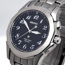 Seiko Brightz Quartz Solar Dress Watch Titani...