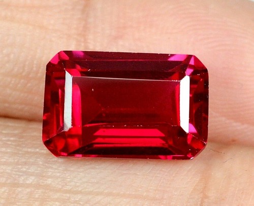 681.10 CT NATUREL Géante Rubis Rouge Certifié Museum Grade Coussin