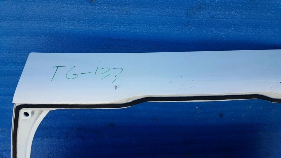 2001-2007 VOLVO 70 V70 XC70 TRUNK LID LIFT  GATE LIFTGATE TRUNKLID OEM TG133 - Image 2 of 4