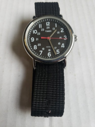Timex Weekender Slip T2N647KW Wrist Watch for Men - Picture 1 of 13