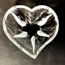 MIKASA FLAME D'AMORE HEART BOWL, Cut & Frosted Lead Crystal, 6 1/4", SLOVENIA