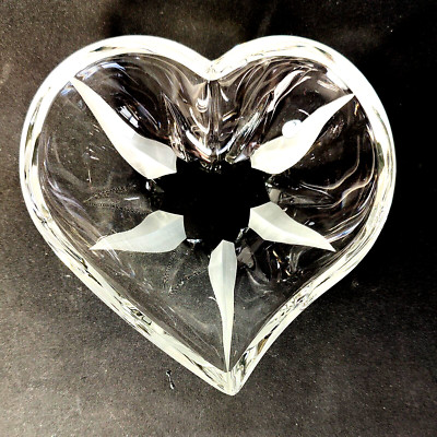 MIKASA FLAME D'AMORE HEART BOWL, Cut & Frosted Lead Crystal, 6 1/4'', SLOVENIA