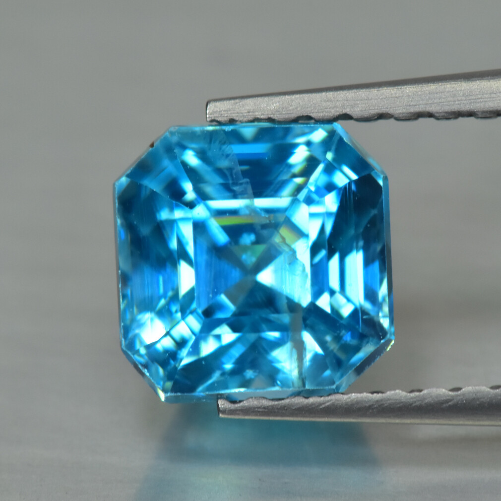Square, Excellent Natural Intense Blue Zircon _Cambodia