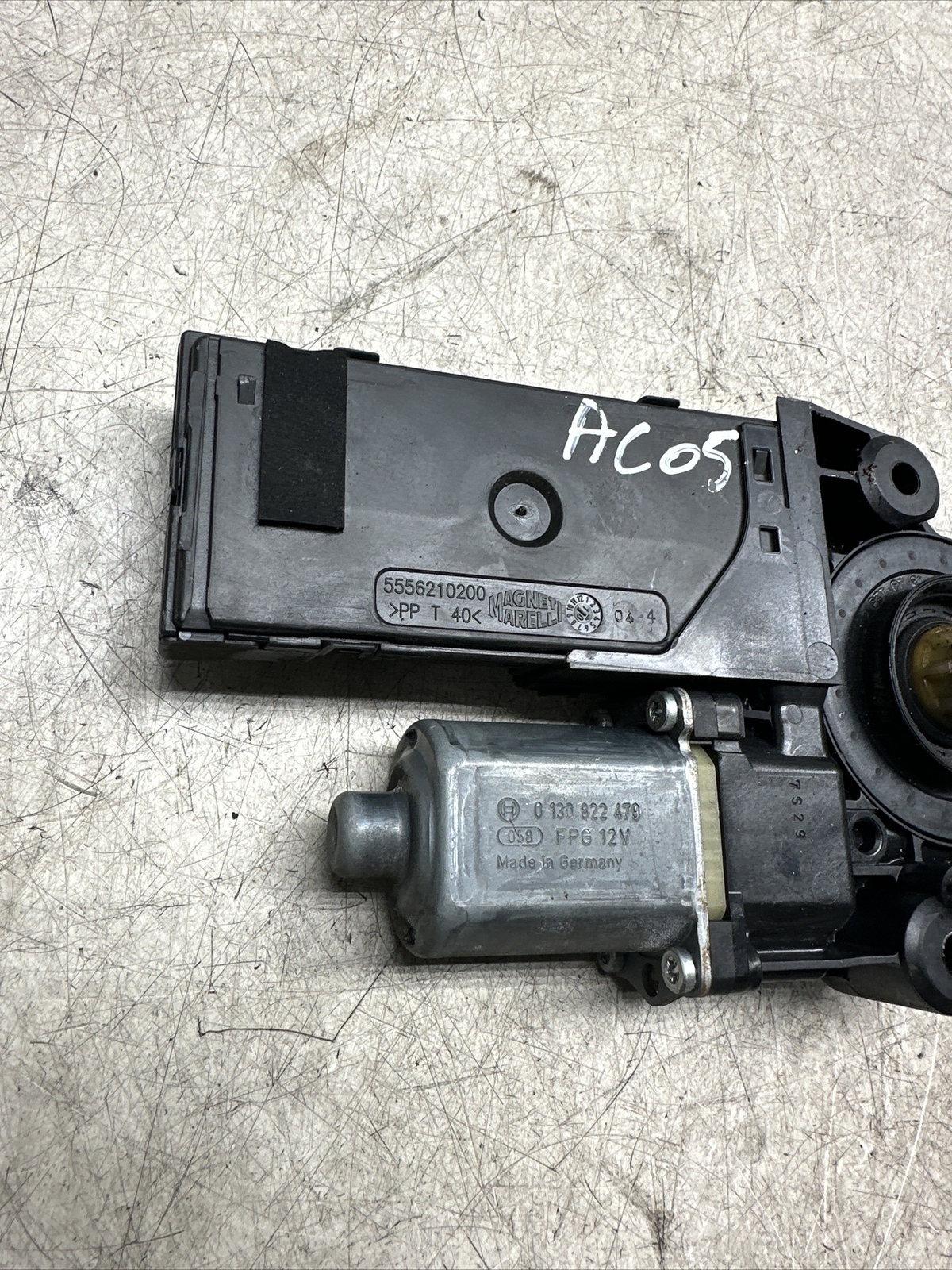 Renault Megane Mk3 Window Motor Driver Side Front 807306959R 09-12  