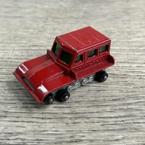 Matchbox Lesney Series No. 35 Snow Trac Red England No Tracks