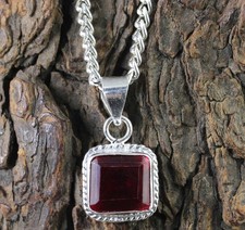 Natürlich 15 Karat Rot Saphir Oktagon Edelstein Certified Herren Anhänger Gift