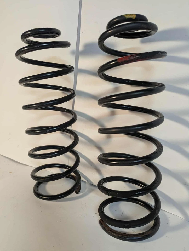 1994-2000 Volvo 850 S70 V70 (up to 2004 C70) REAR Coil Springs PAIR OEM FWD ONLY Foto 3 de 4