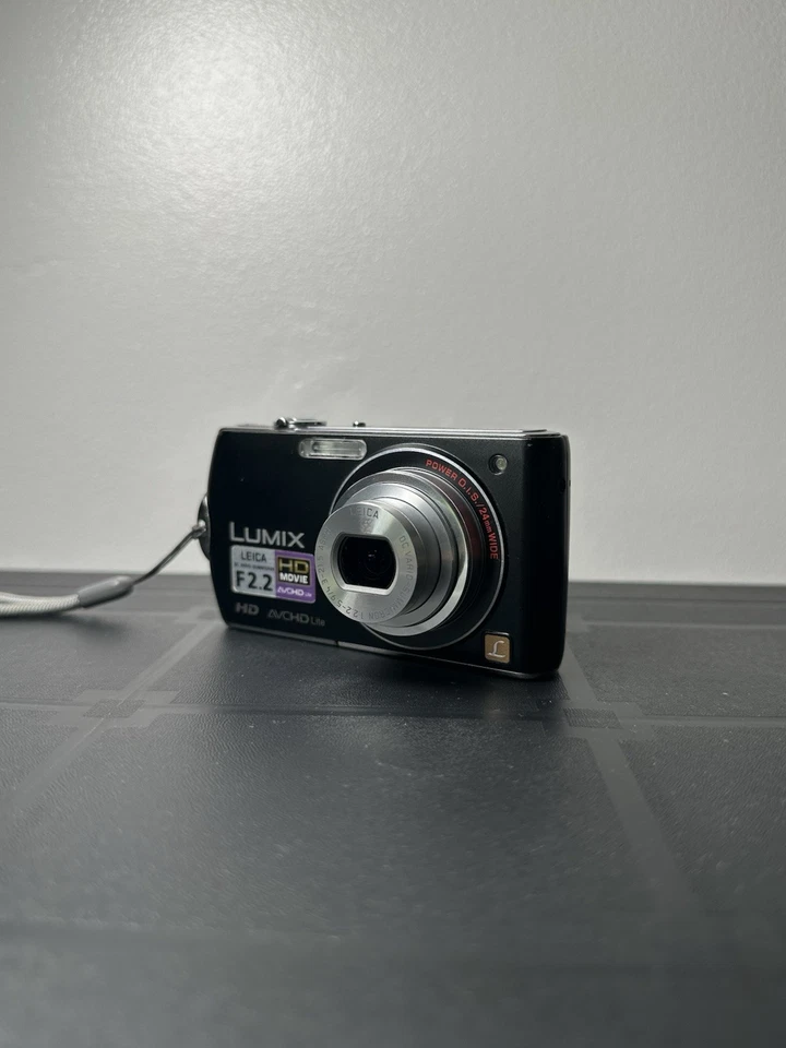 Panasonic Lumix Camera DMC FX70 - Touchscreen Digital Camera Fully Tested, photo 1 of 5
