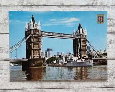 AK London Tower Bridge Ziehbrücke offen Schiff Ansichtskarte Vintage Postkarte