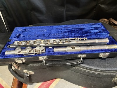 Gemeinhardt 3S Model Open-Hole Flute Silver-Plated w Case