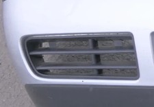 1x VW Golf 4 nur Gitter Abdeckung in Stoßstange vorne rechts vorn