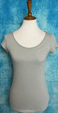 ANN TAYLOR LOFT Short Sleeve Tee Size XS Gray Beaded Embellished Flower