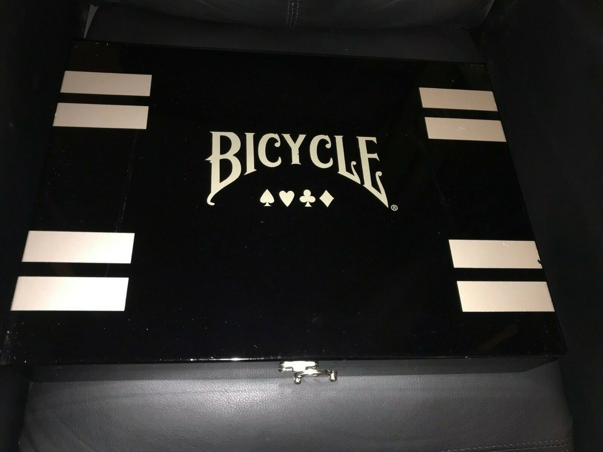 The Bicycle Mega Masters Poker Set , 500 chips Black Lacquer The Bicycle Mega Masters Poker Set , 500 chips Black Lacquer