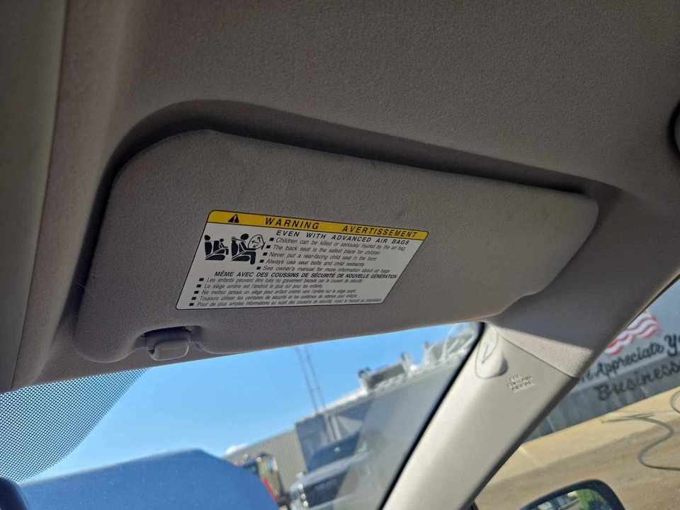 Parasol derecho usado se adapta a: Toyota Prius 2009 iluminado grado derecho A Foto 2 de 4