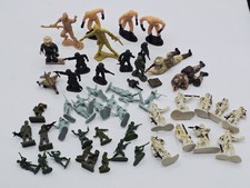 Plastic Army Men Figures Random Lot Of 45 Toy Soilders/Figures