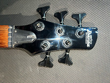 Guitare basse Ibanez Soundgear 5 cordes manche érable tête naturelle/noire