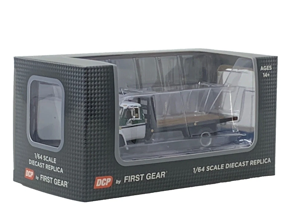 1/64 DCP WHITE/GREEN CHEVY C65 SINGLE AXLE FLATBED - Image 4 of 4