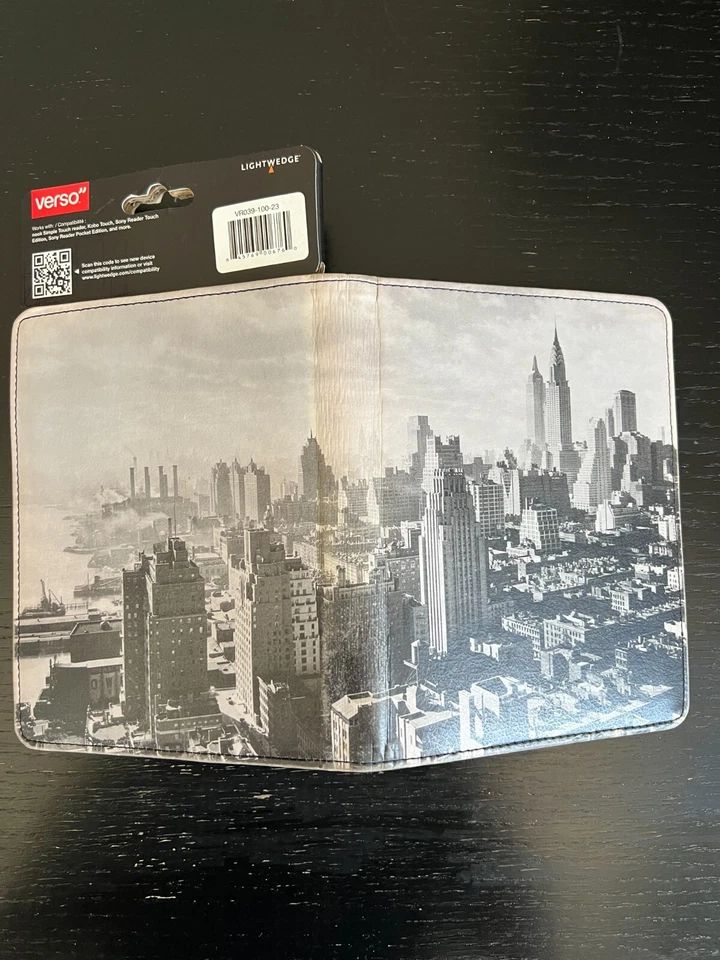 Verso The New York Times Cover For Tablets Amazon Kindle & E-Readers Lightwedge - Image 4 of 4