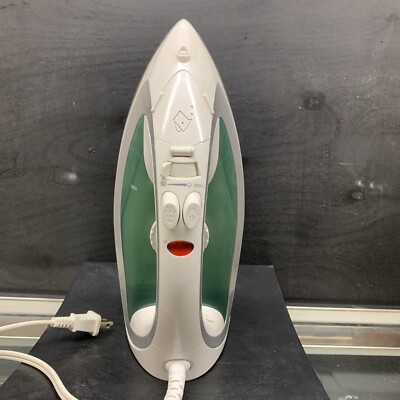 Silhouette Steam Iron 1200 Watt Professional Quality Garment Care Power Light