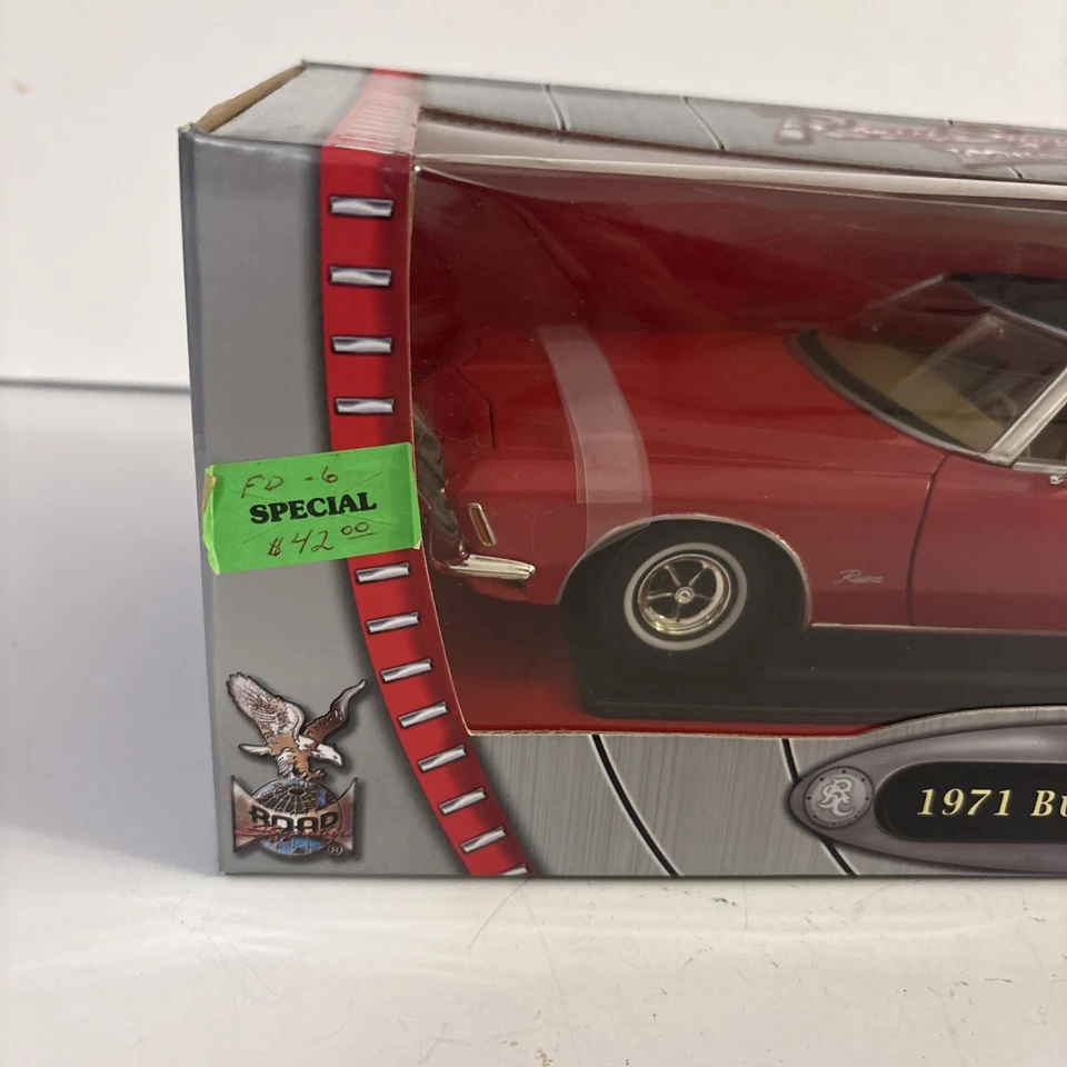 ROAD SIGNATURE 1:18 SCALE 1971 BUICK RIVIERA DIECAST car Red NEW IN BOX - Image 2 of 4