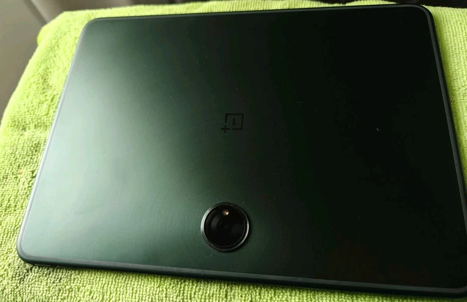 OnePlus Pad, Wifi /Aspen Green, 128GB, 11.6 144Hz/67W SUPERVOOC / Condition A- - Image 2 of 4
