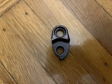 Wolf Tooth Roadlink - Missing bolt